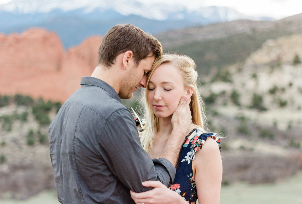 engagement session at garden of the gods